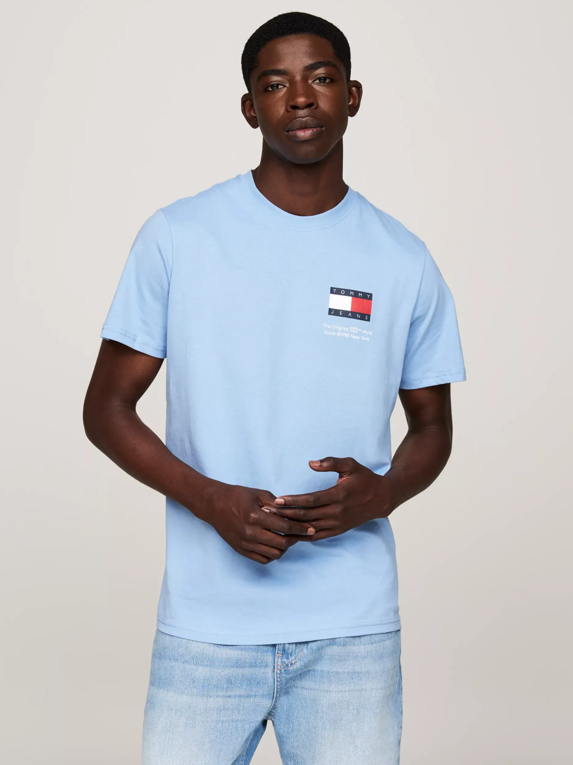 T-Shirty*Tommy Hilfiger T-shirt Essential O Dopasowanym Kroju Z Logo WESTSIDE BLUE