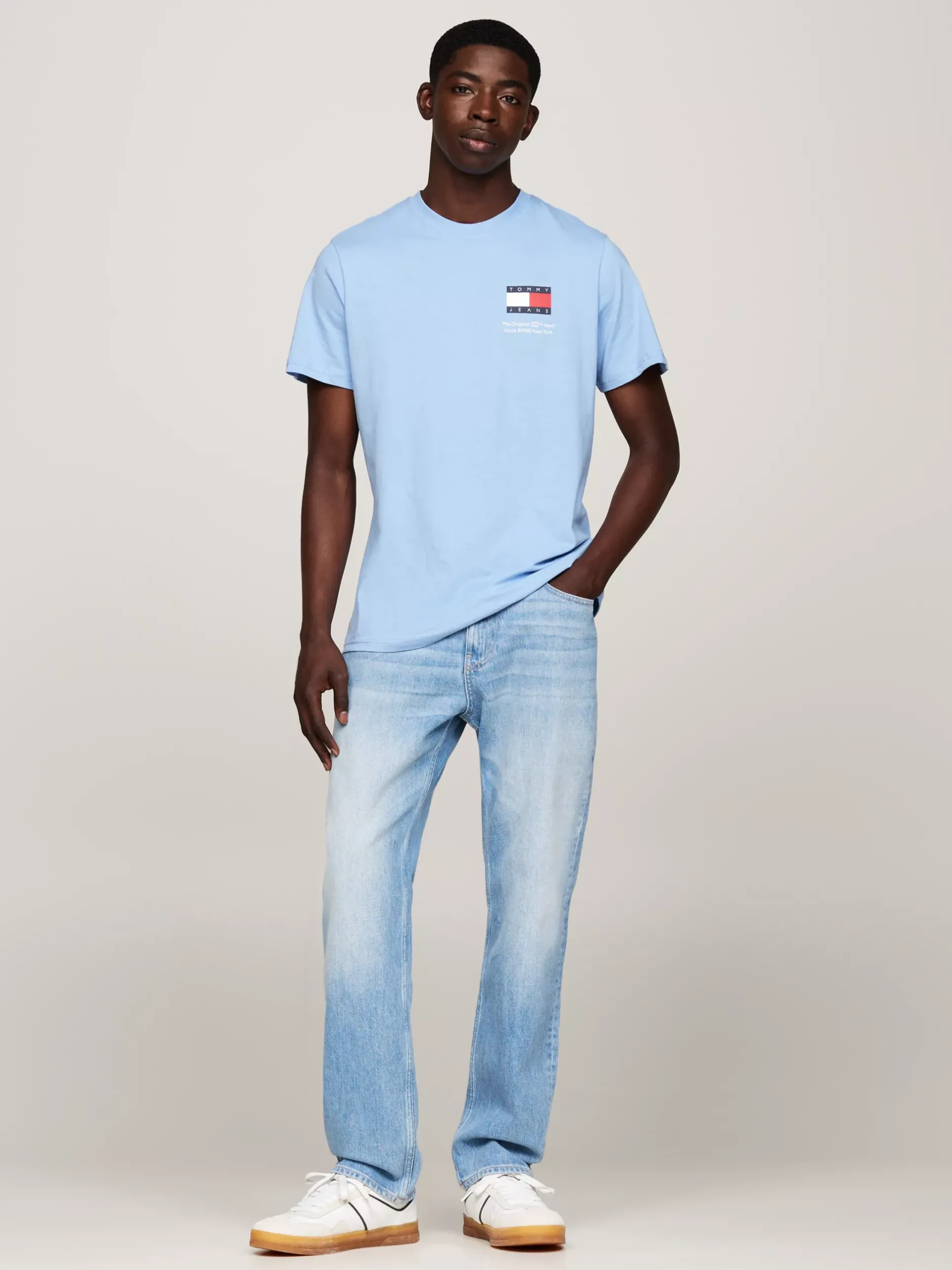 T-Shirty*Tommy Hilfiger T-shirt Essential O Dopasowanym Kroju Z Logo WESTSIDE BLUE