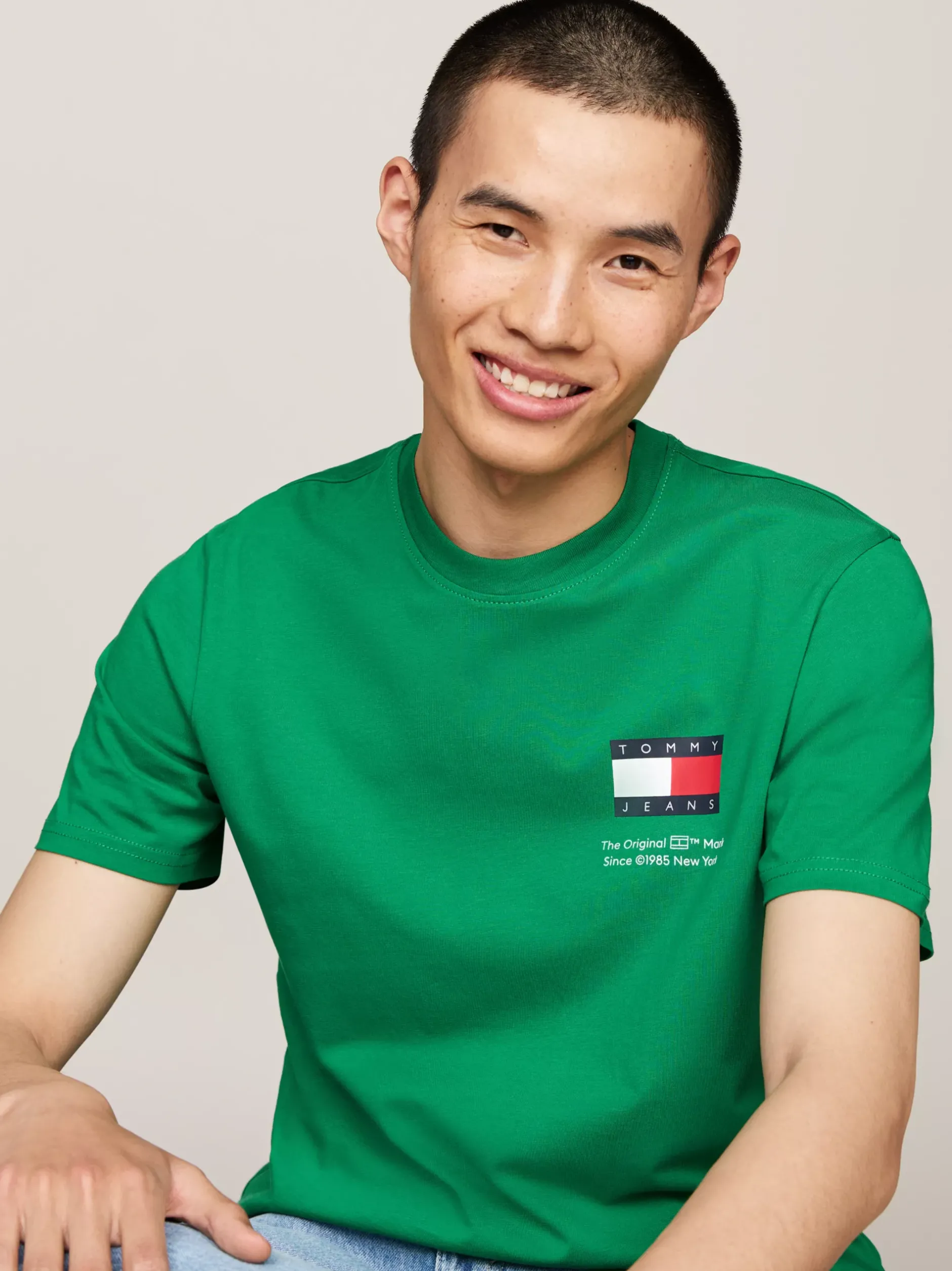 T-Shirty*Tommy Hilfiger T-shirt Essential O Dopasowanym Kroju Z Logo GREEN MALACHITE