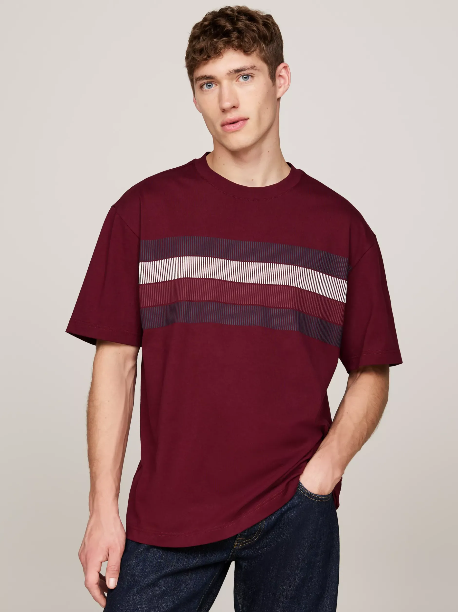 T-Shirty*Tommy Hilfiger T-shirt O Luźnym Kroju Z Cieniowaną Flagą DEEP ROUGE