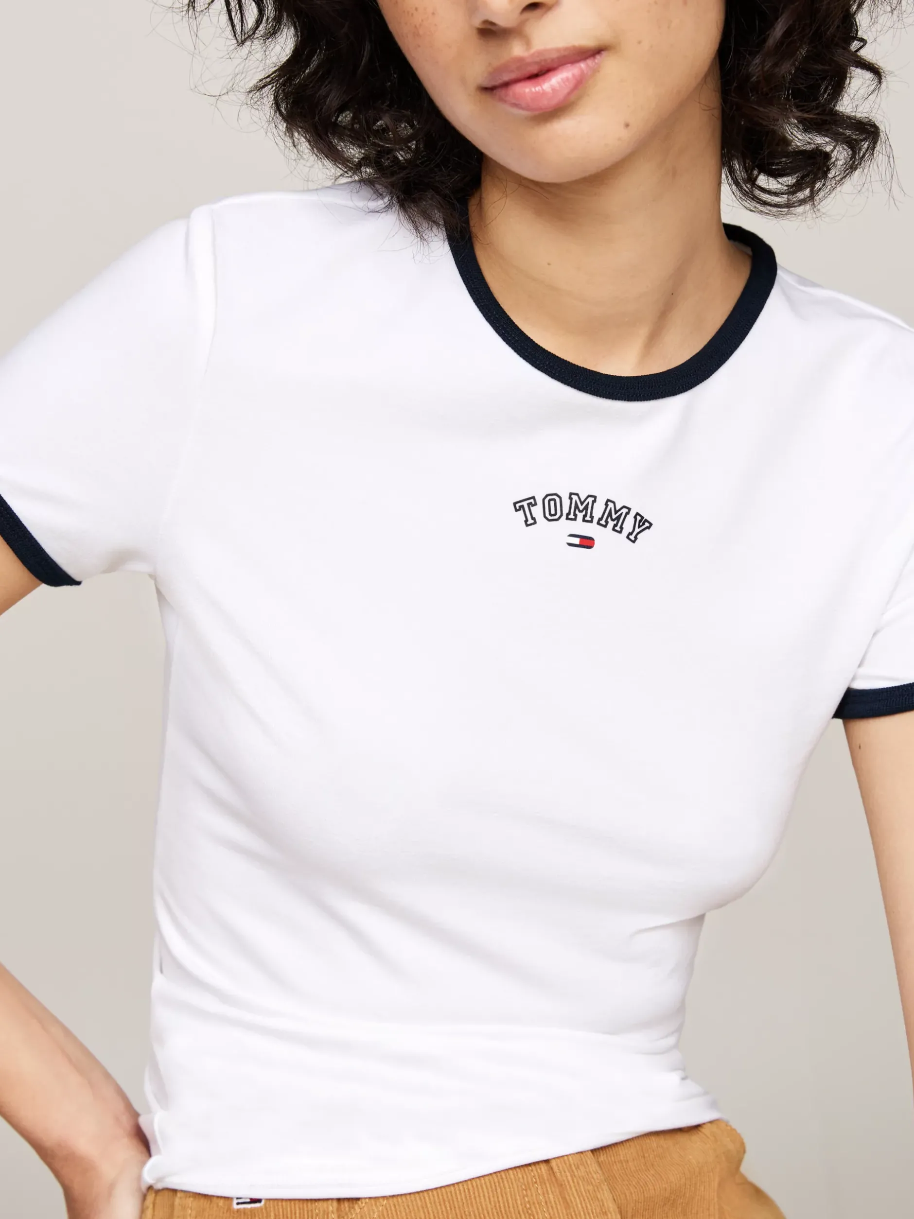 T-Shirty*Tommy Hilfiger T-shirt O Wąskim Kroju W Stylu Varsity WHITE