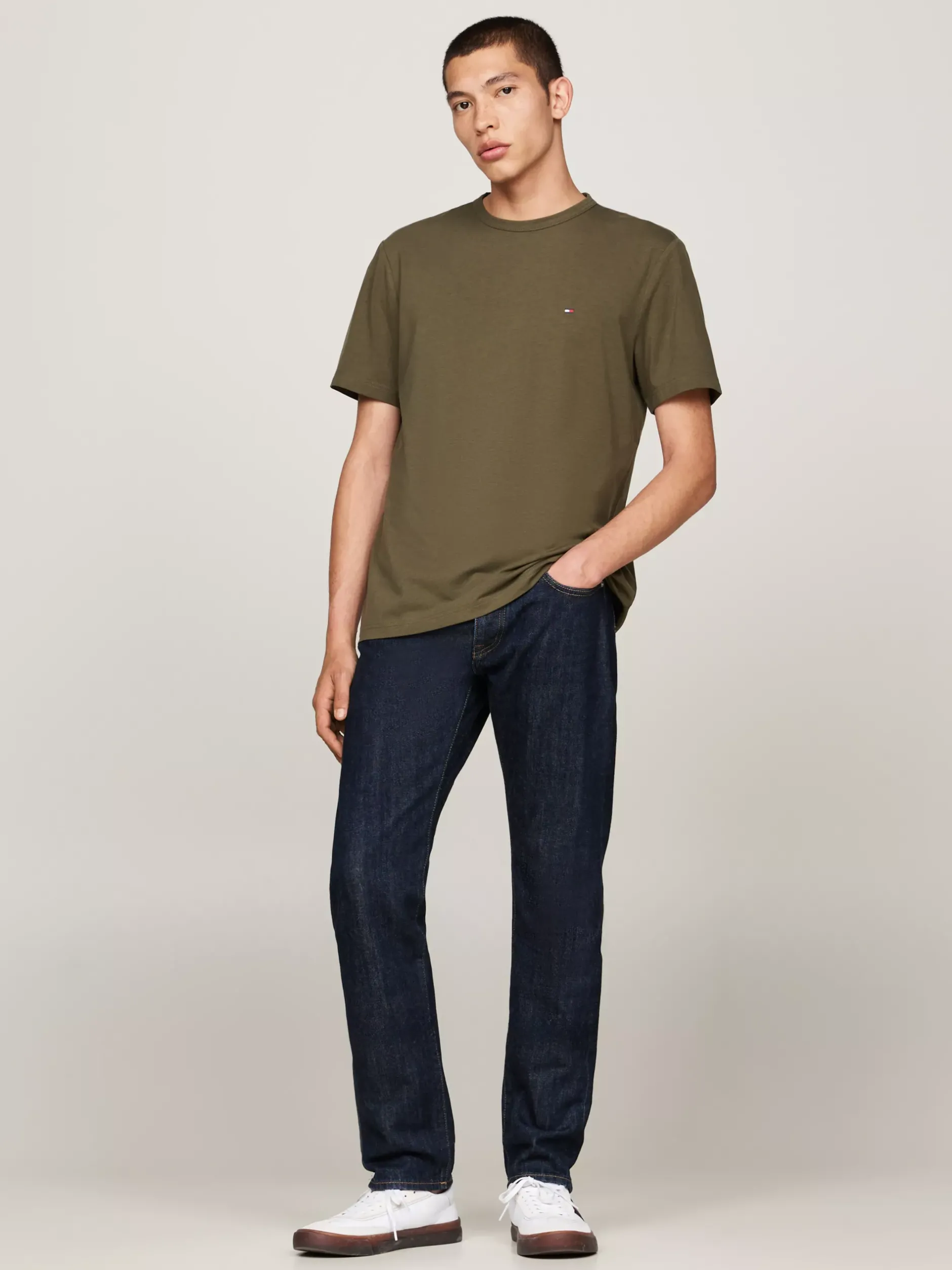 T-Shirty*Tommy Hilfiger T-shirt Pochłaniający Wilgoć ARMY GREEN