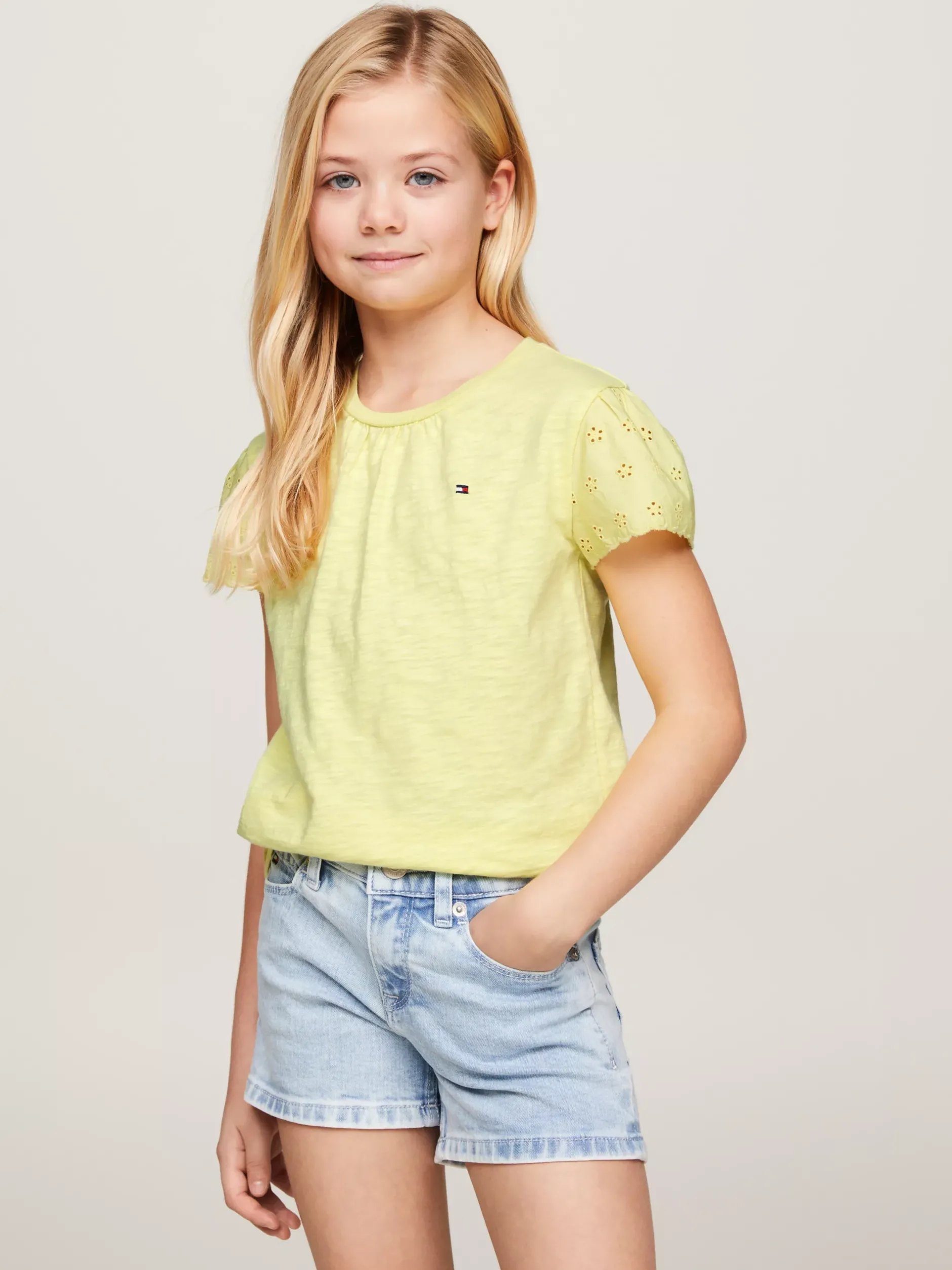 Topy I T-Shirty*Tommy Hilfiger T-shirt TH Monogram Z Haftem Angielskim YELLOW TULIP