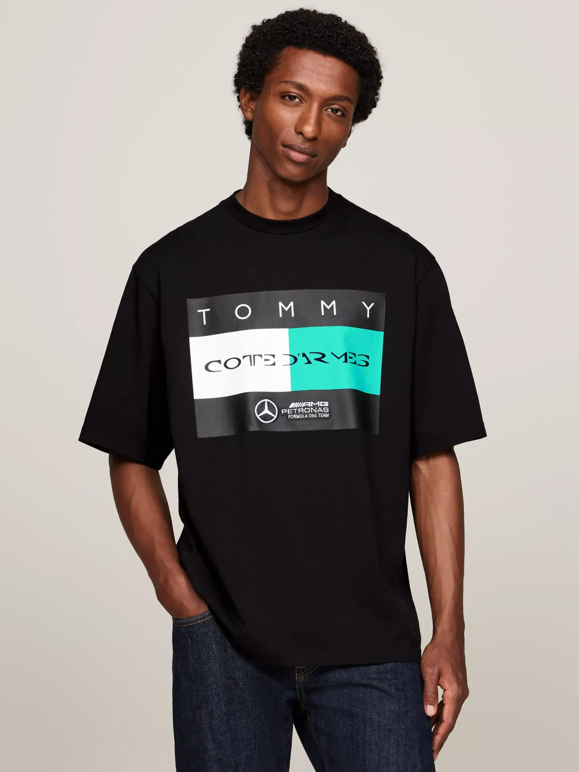 T-Shirty*Tommy Hilfiger T-shirt Tommy X Mercedes F1 X CR Z Logo Z Flagą BLACK