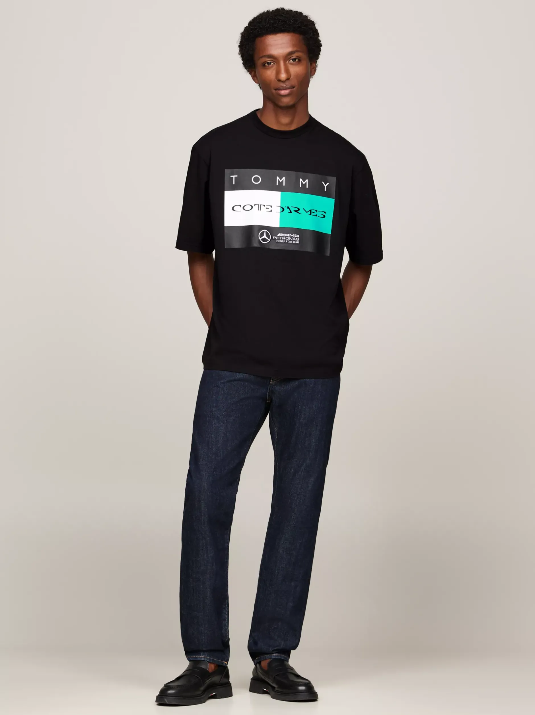 T-Shirty*Tommy Hilfiger T-shirt Tommy X Mercedes F1 X CR Z Logo Z Flagą BLACK