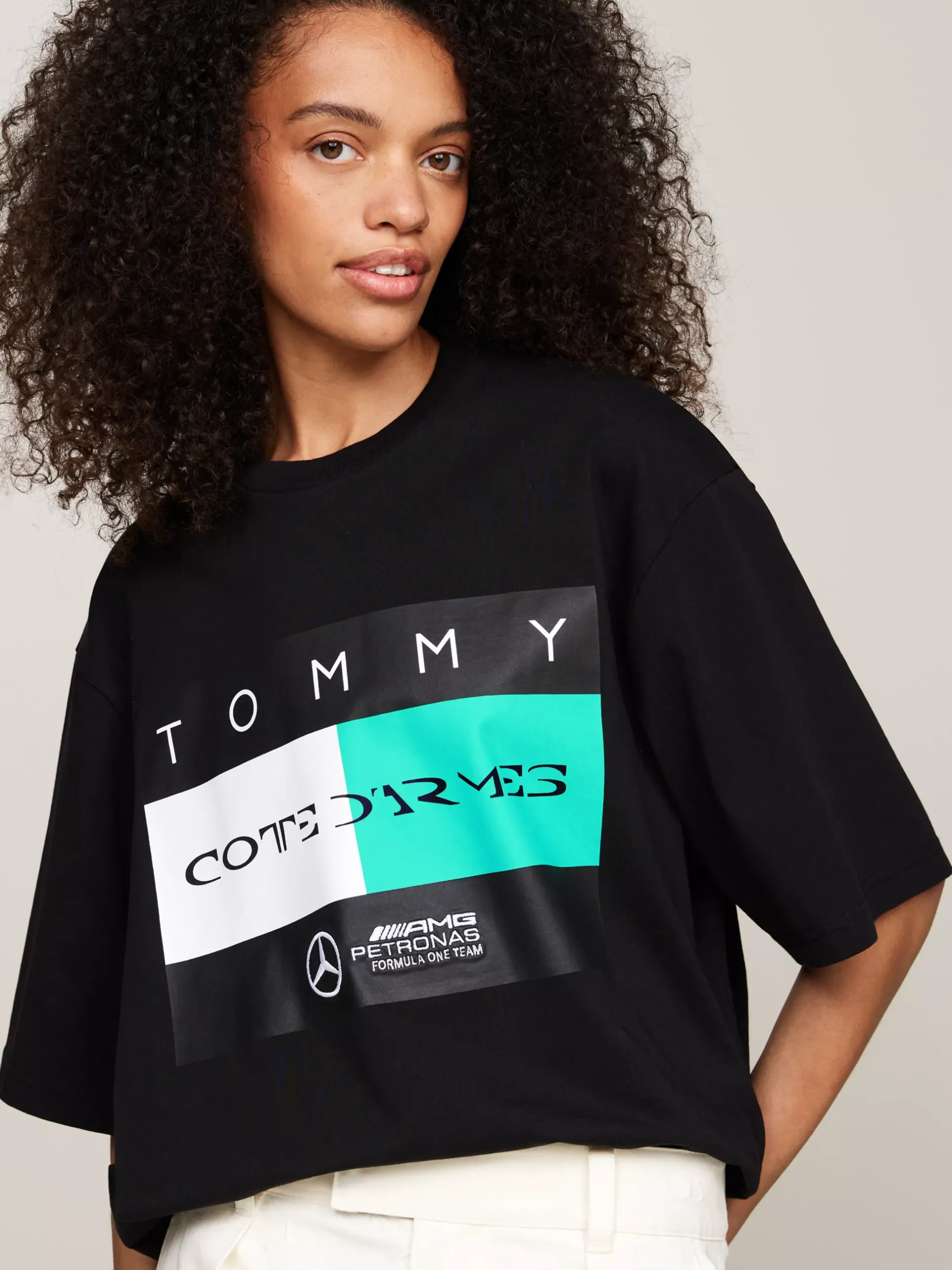 T-Shirty*Tommy Hilfiger T-shirt Tommy X Mercedes F1 X CR Z Logo Z Flagą BLACK
