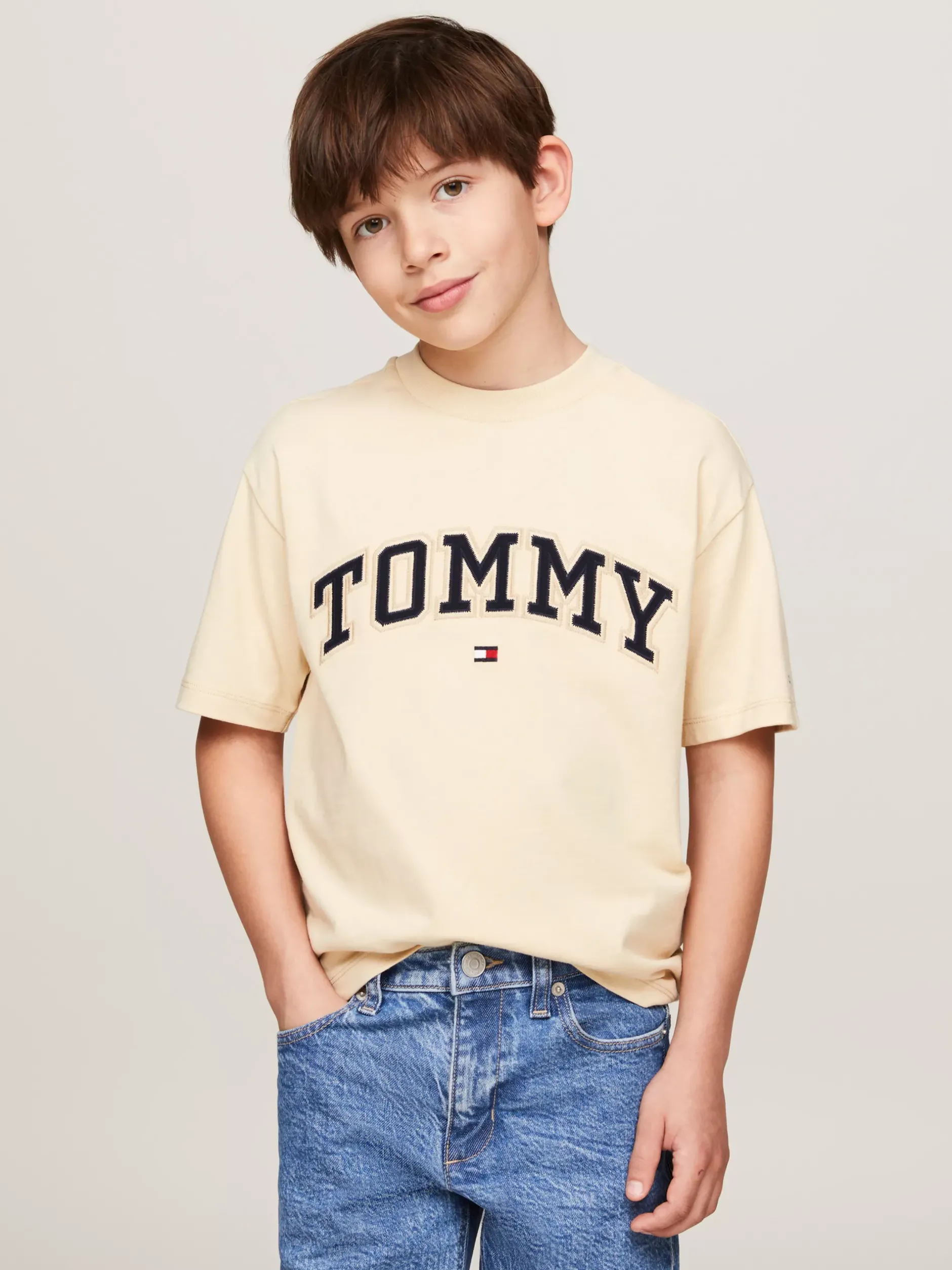 T-Shirty I Koszulki Polo*Tommy Hilfiger T-shirt W Uczelnianym Stylu Z Logo COUNTRY IVORY