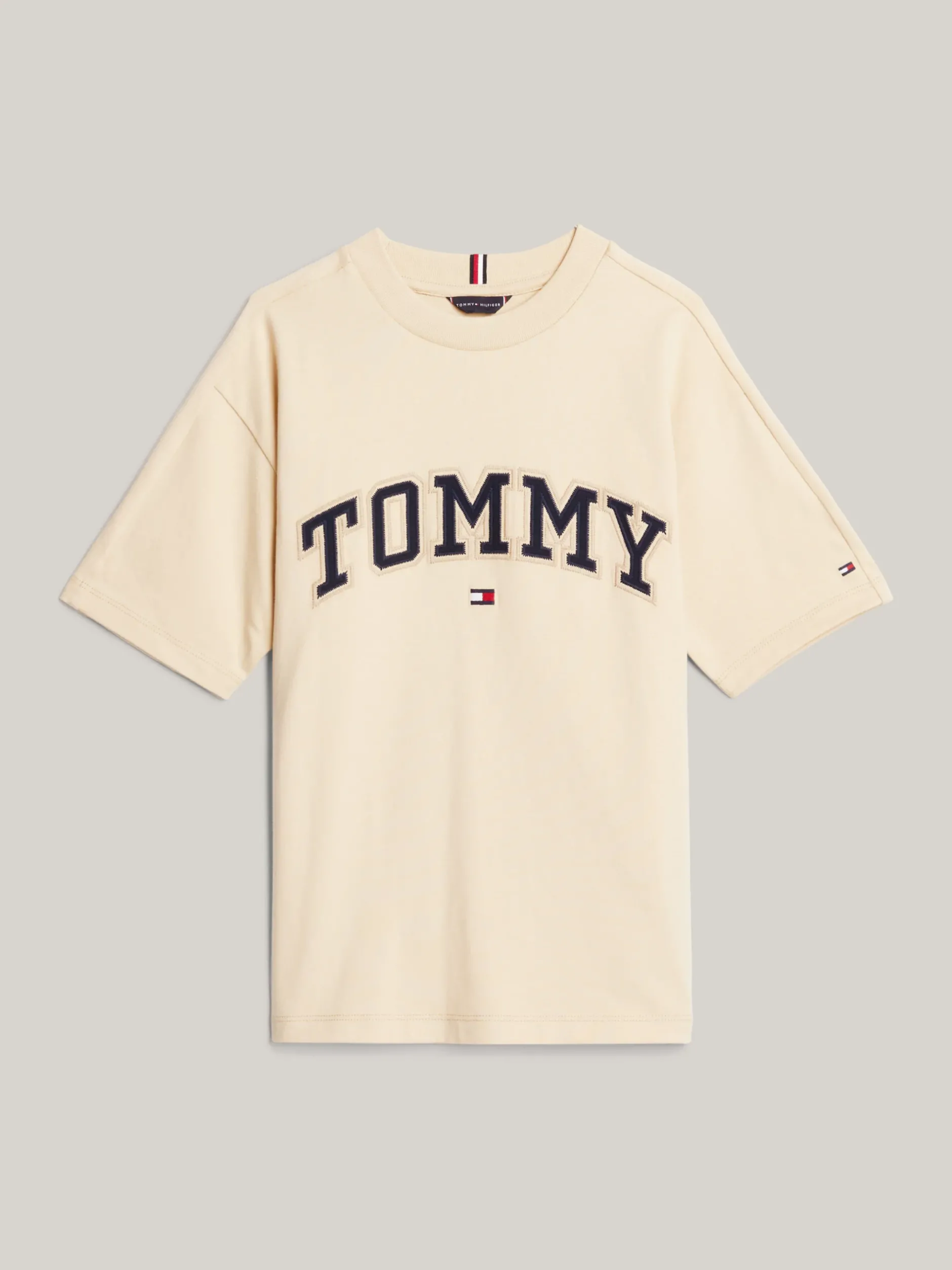T-Shirty I Koszulki Polo*Tommy Hilfiger T-shirt W Uczelnianym Stylu Z Logo COUNTRY IVORY
