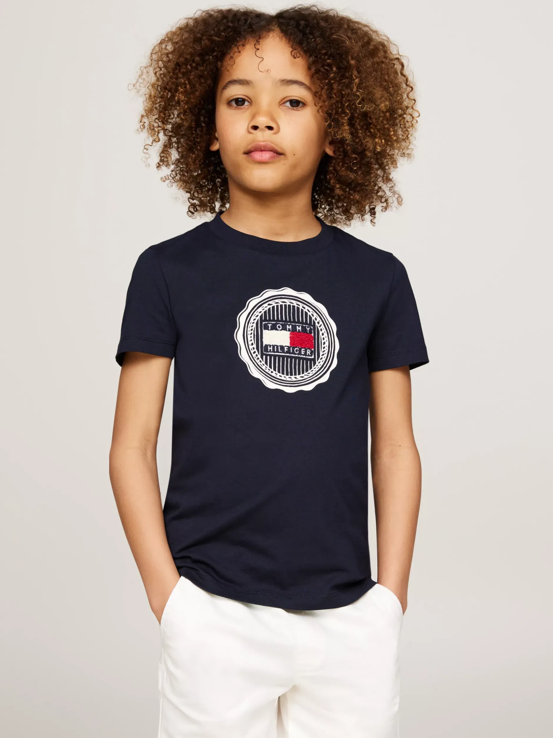 T-Shirty I Koszulki Polo*Tommy Hilfiger T-shirt Z Aplikacją W Kształcie Pieczęci DESERT SKY