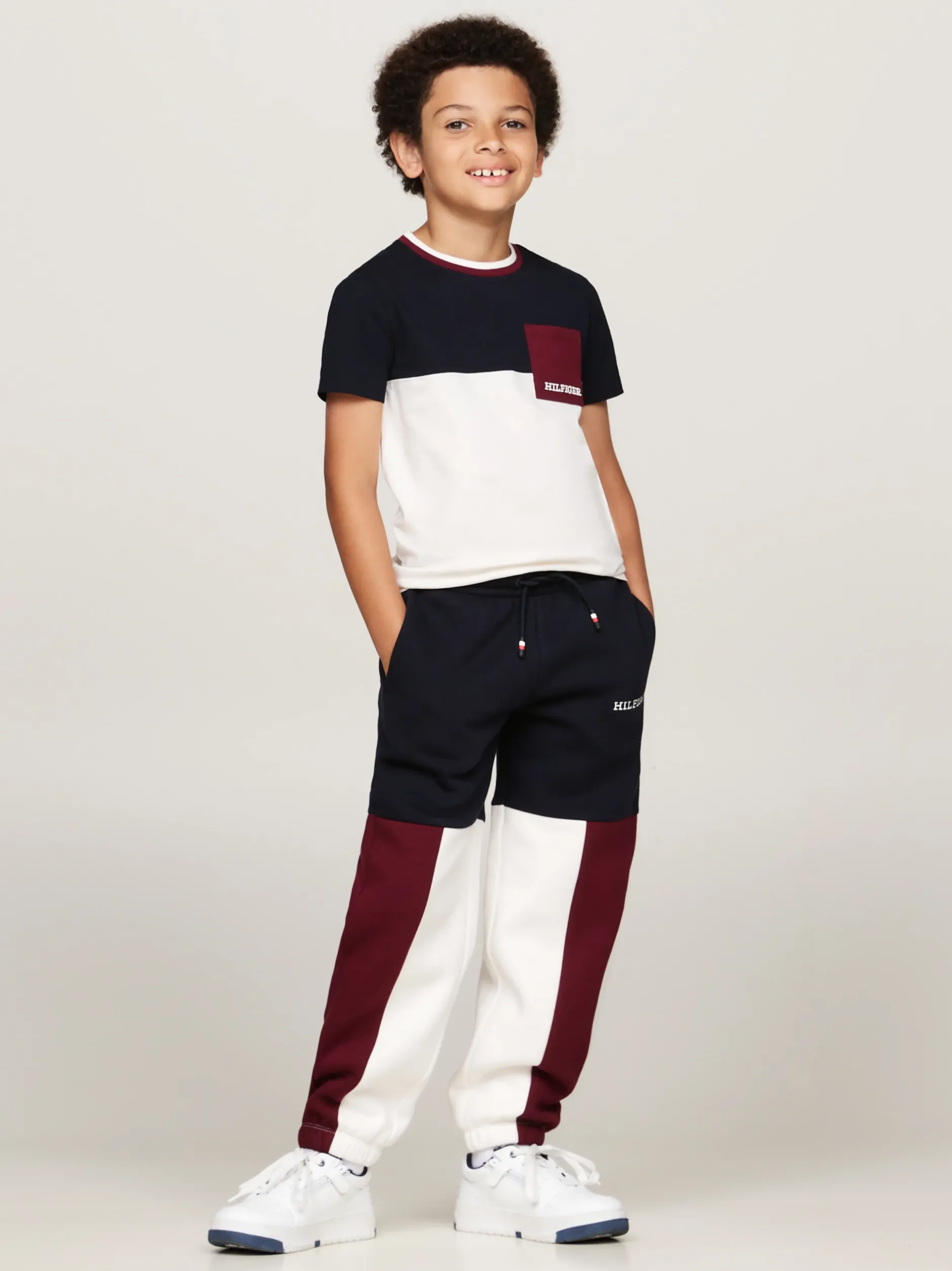 T-Shirty I Koszulki Polo*Tommy Hilfiger T-shirt Z Blokami Kolorów I Logo ANCIENT WHITE