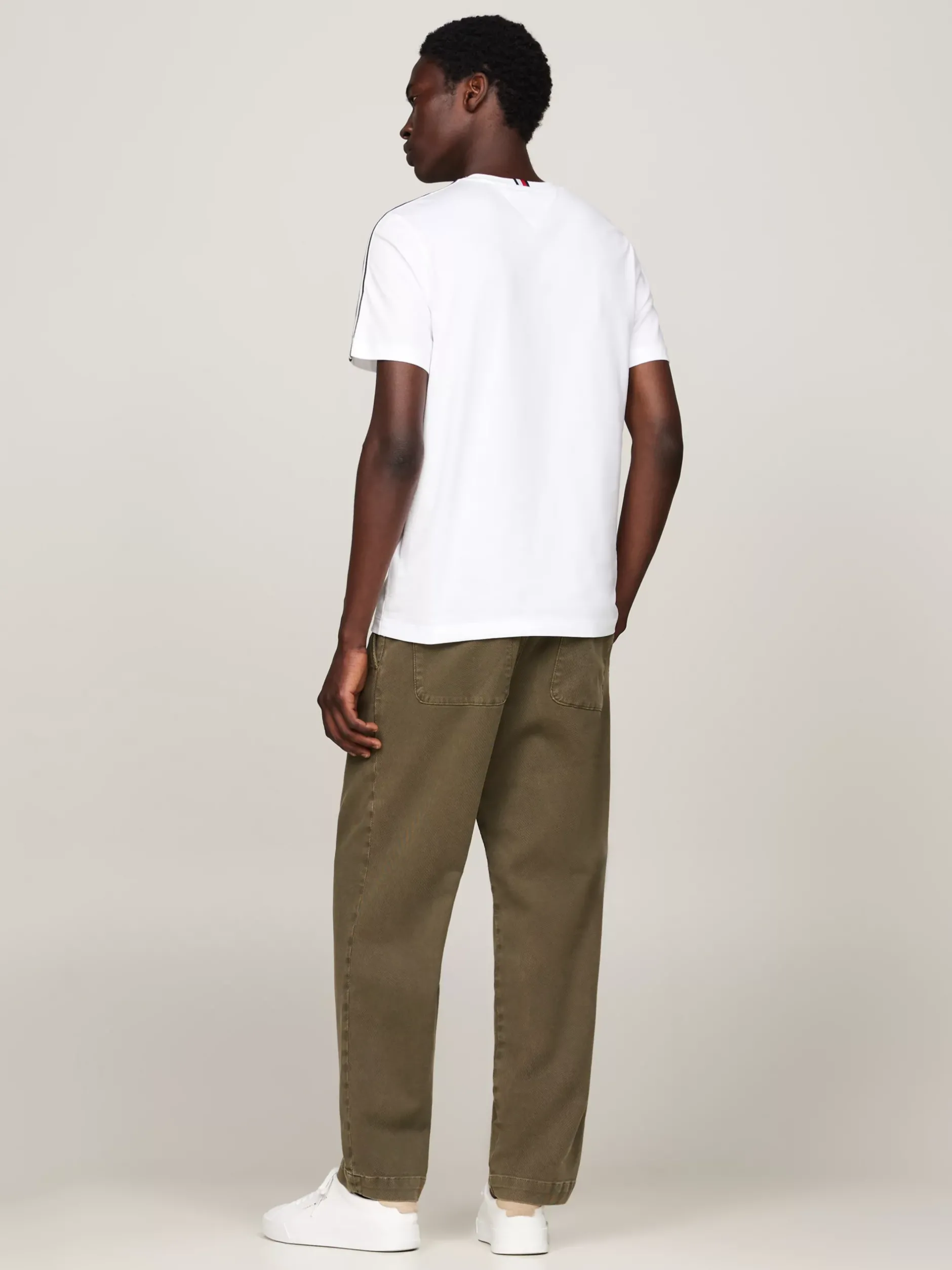 T-Shirty*Tommy Hilfiger T-shirt Z Cieniowanym Sygnowanym Wzorem WHITE