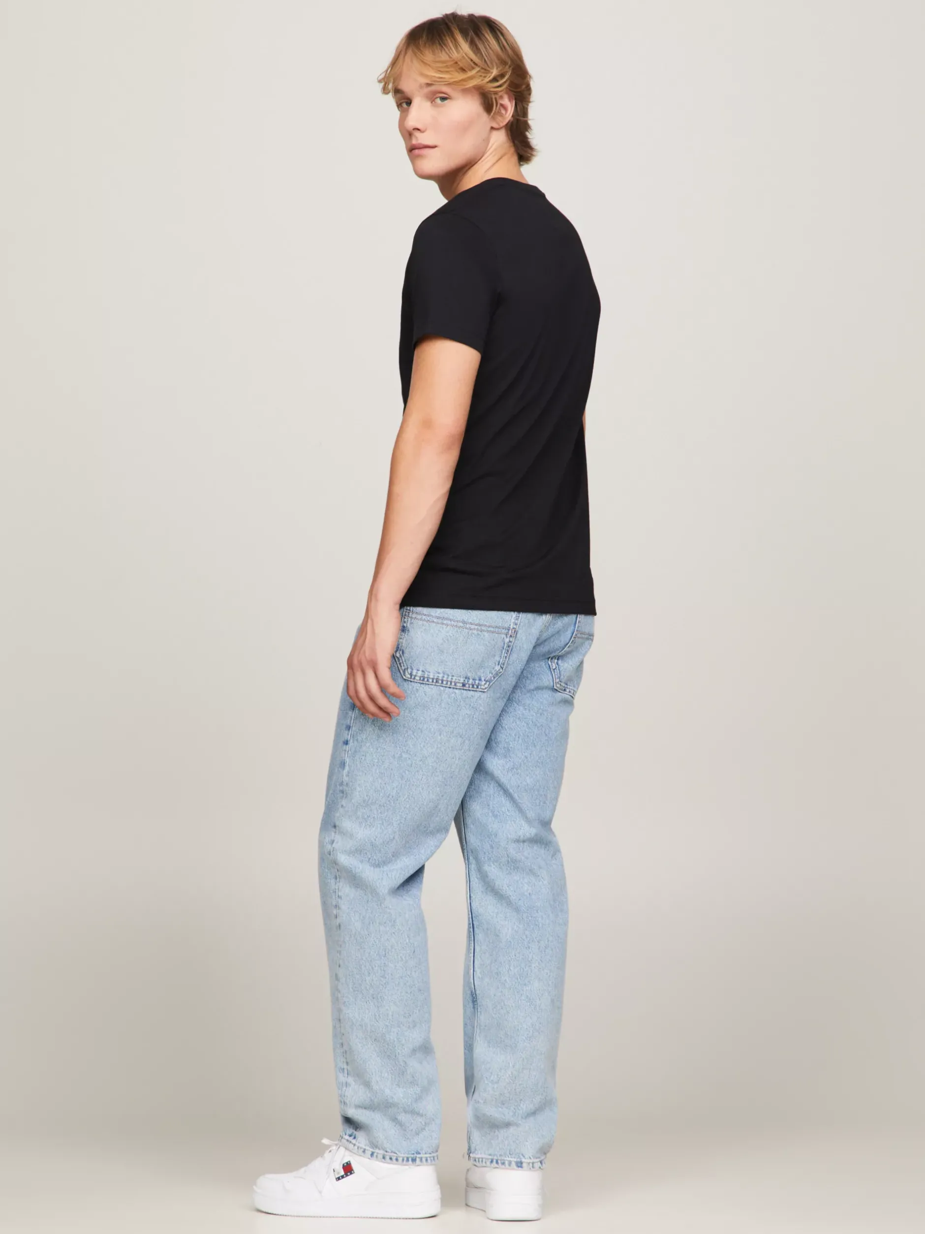 T-Shirty*Tommy Hilfiger T-shirt Z Dekoltem W Kształcie Litery V TOMMY BLACK