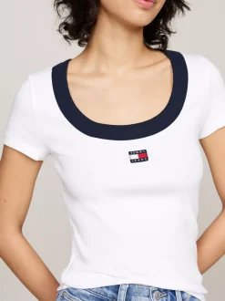 T-Shirty*Tommy Hilfiger T-shirt Z Dekoltem W Kształcie U I Naszywką Tommy WHITE