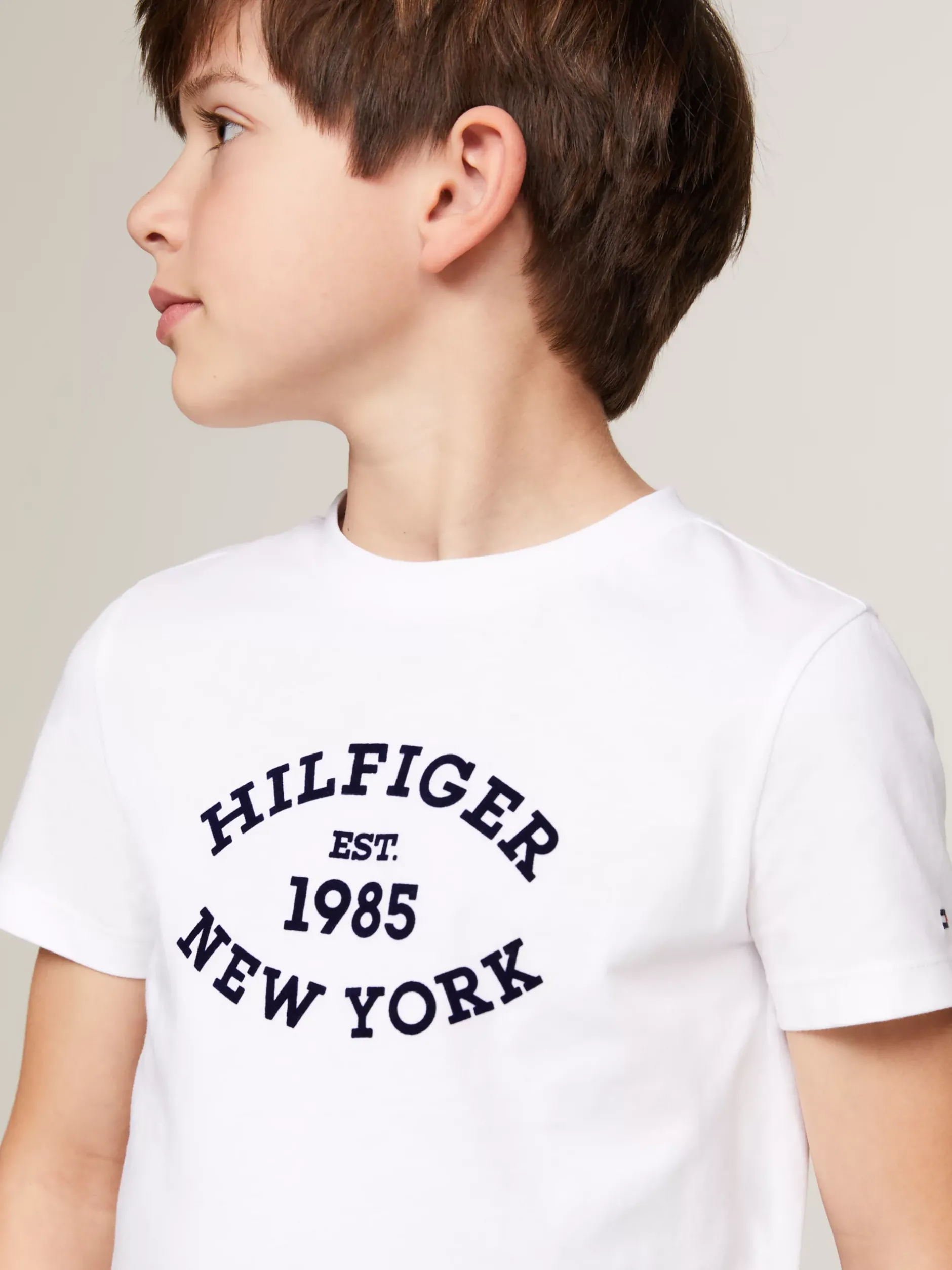 T-Shirty I Koszulki Polo*Tommy Hilfiger T-shirt Z Flokowanym Logo Hilfiger WHITE