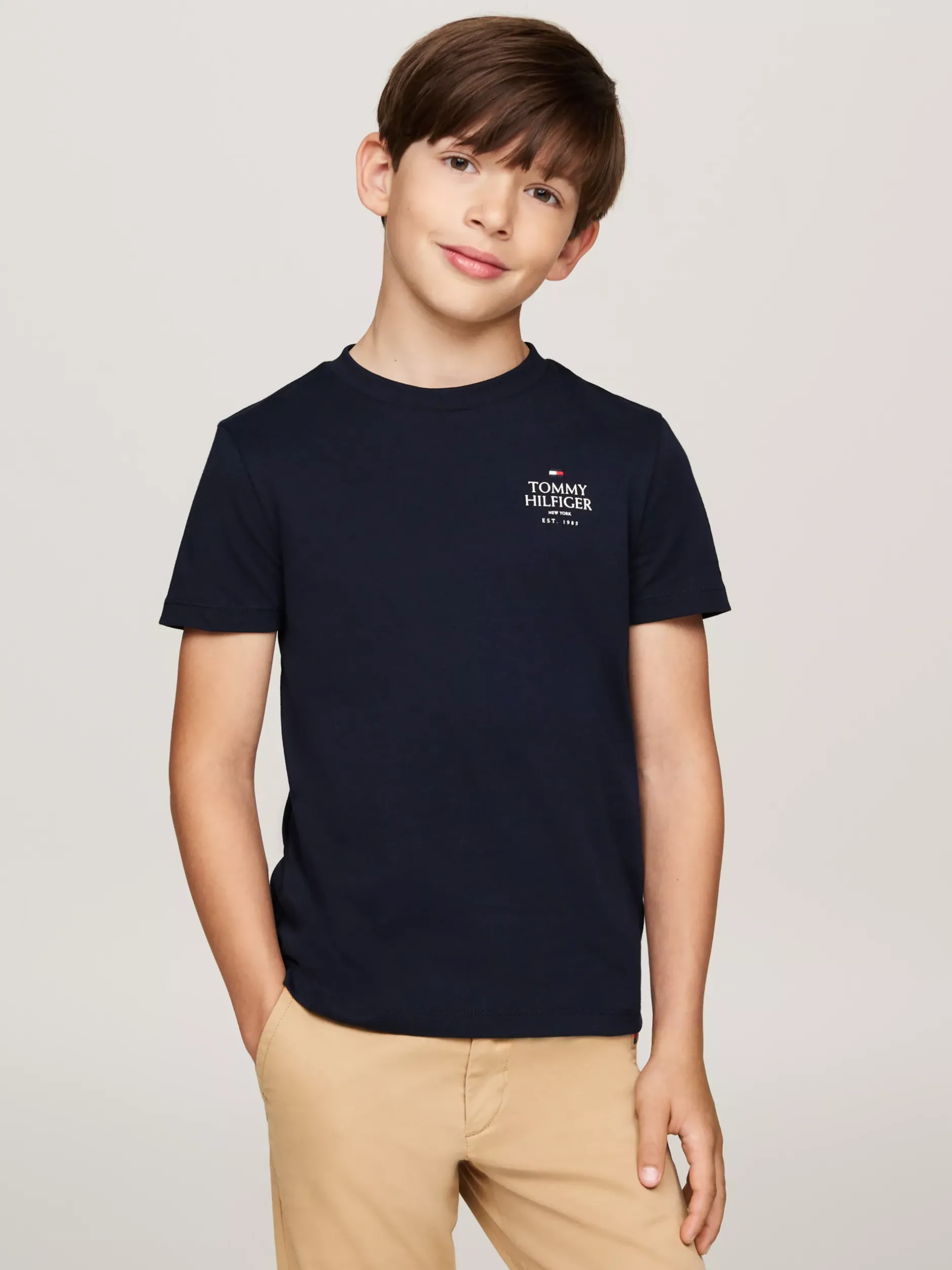 T-Shirty I Koszulki Polo*Tommy Hilfiger T-shirt Z Logo Hilfiger I Okrągłym Dekoltem DESERT SKY