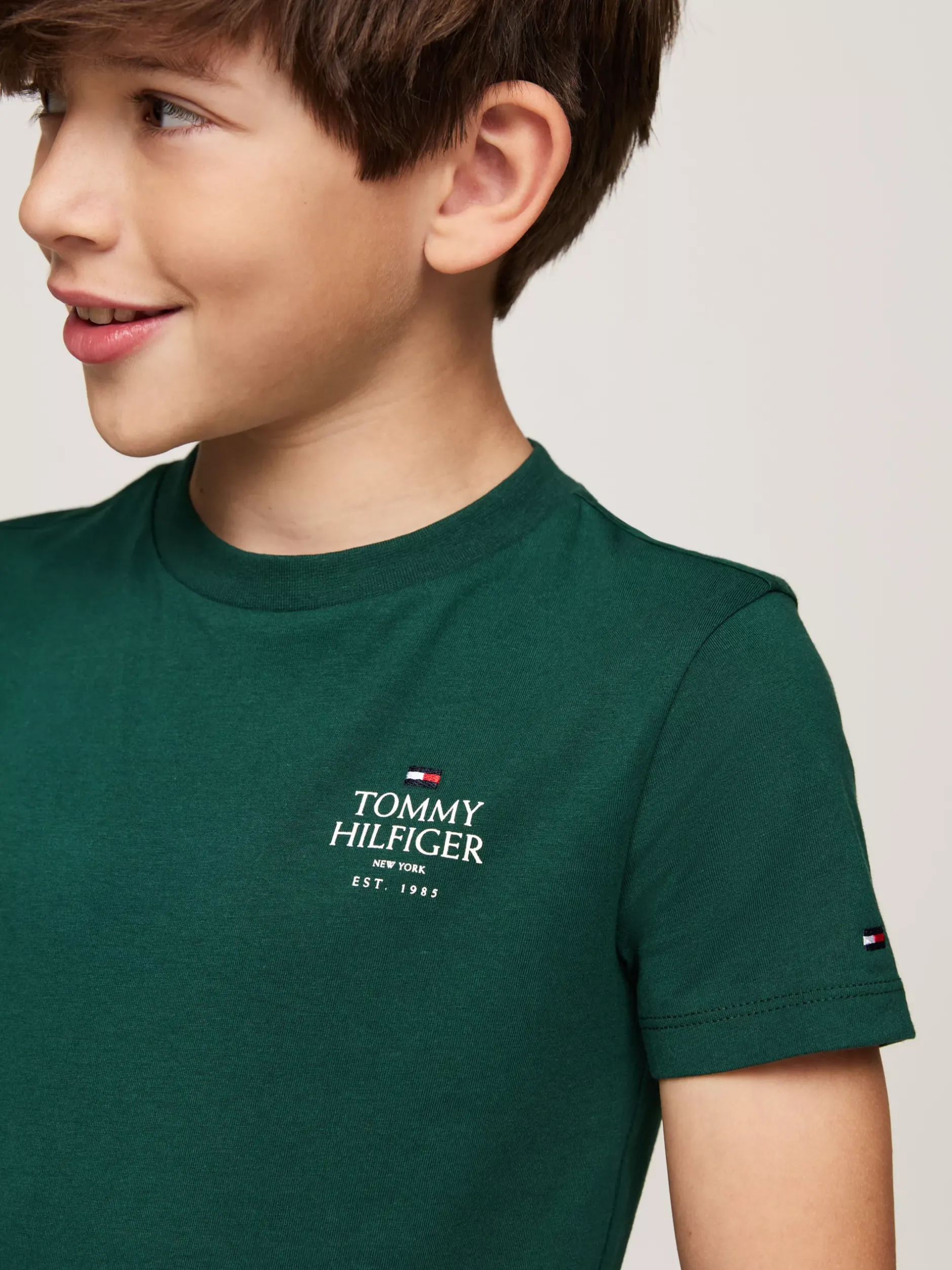 T-Shirty I Koszulki Polo*Tommy Hilfiger T-shirt Z Logo Hilfiger I Okrągłym Dekoltem ORNAMENTAL GREEN