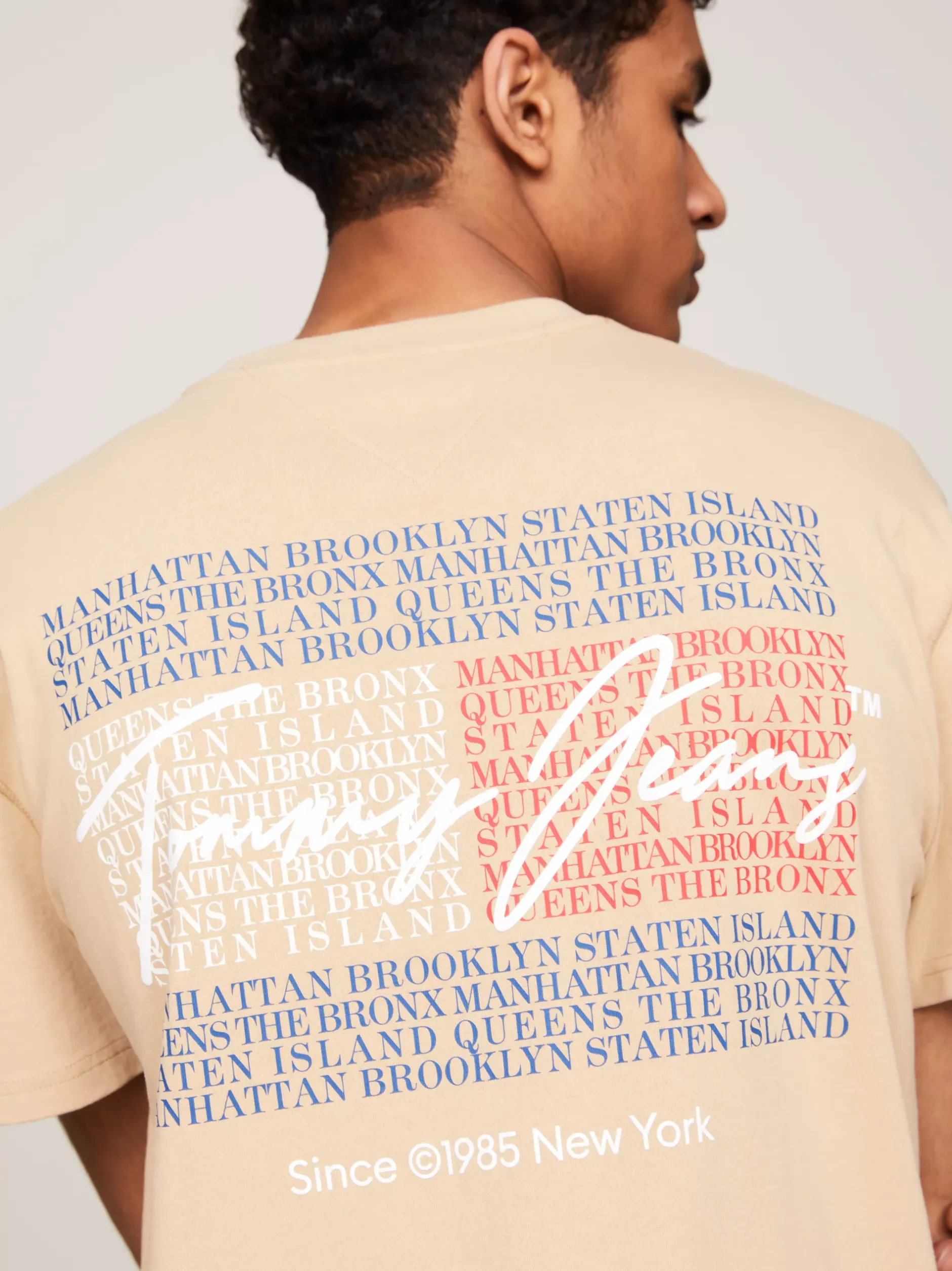 T-Shirty*Tommy Hilfiger T-shirt Z Logo Tommy Z Tyłu GENTLE GOLD