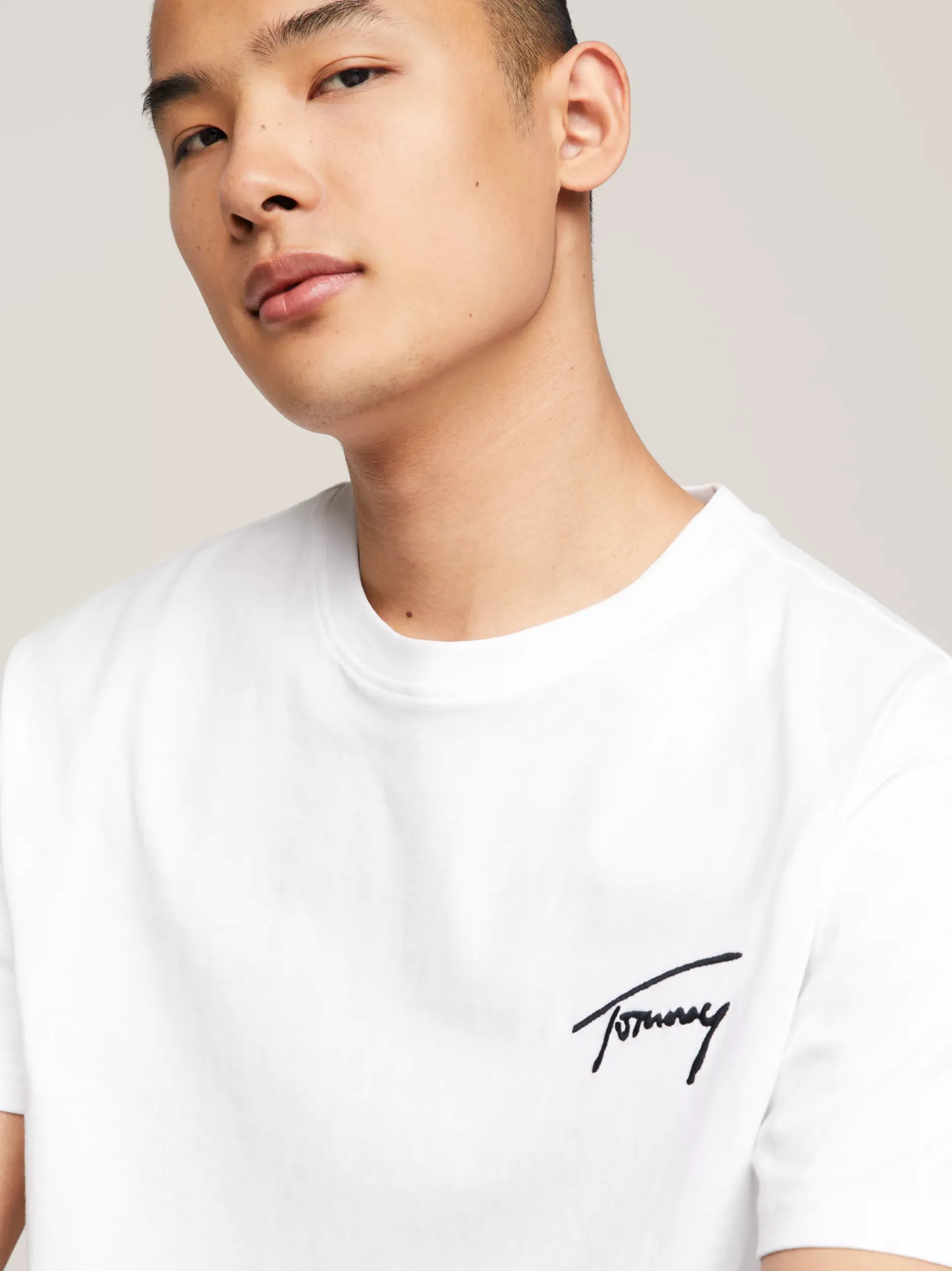 T-Shirty*Tommy Hilfiger T-shirt Z Okrągłym Dekoltem Z Logo WHITE