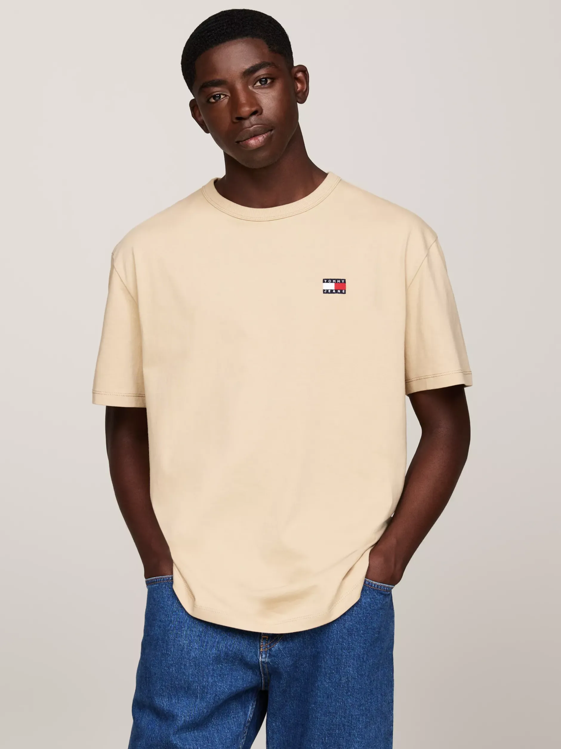 T-Shirty*Tommy Hilfiger T-shirt Z Okrągłym Dekoltem I Naszywką Tommy GENTLE GOLD