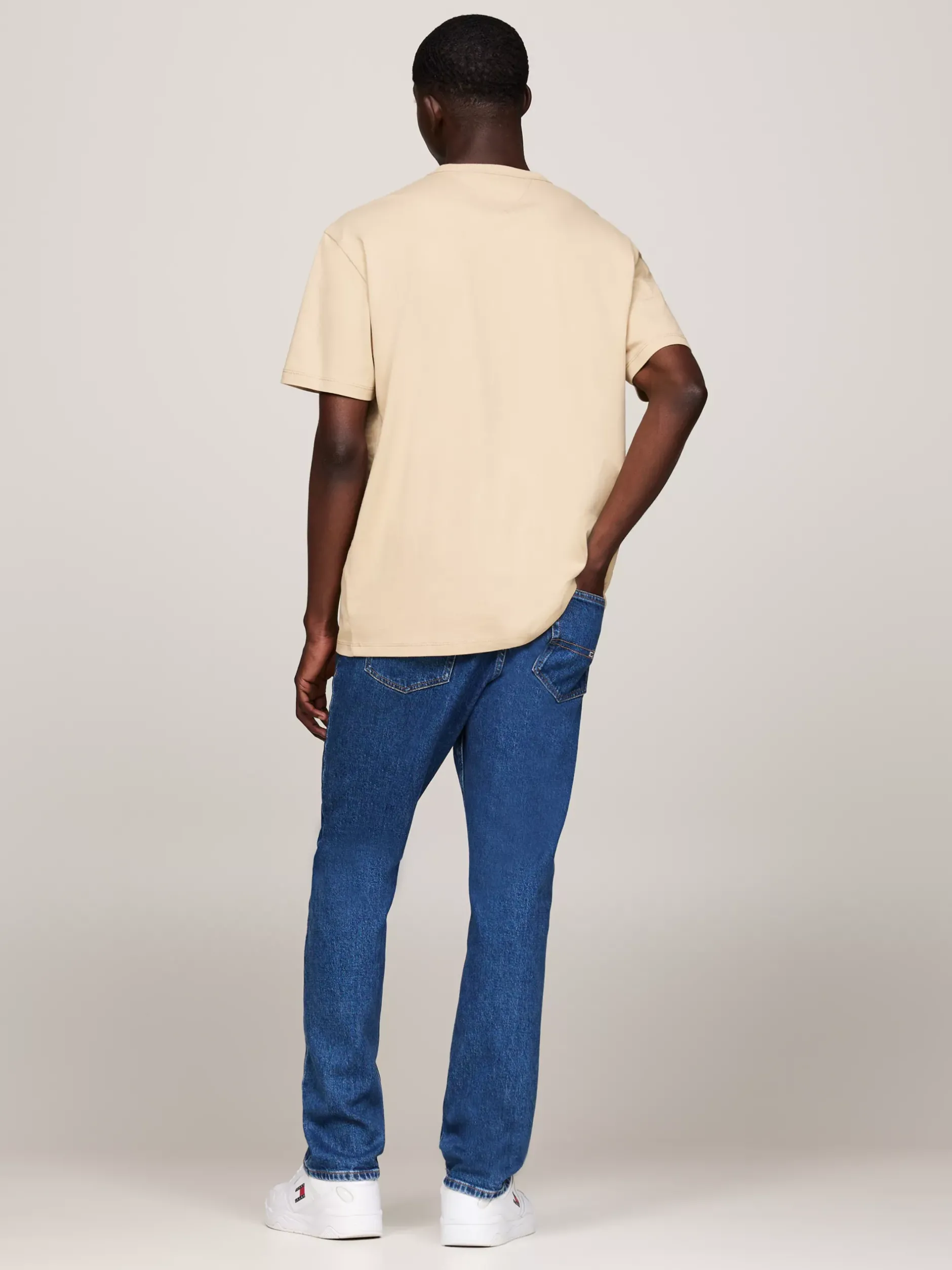 T-Shirty*Tommy Hilfiger T-shirt Z Okrągłym Dekoltem I Naszywką Tommy GENTLE GOLD