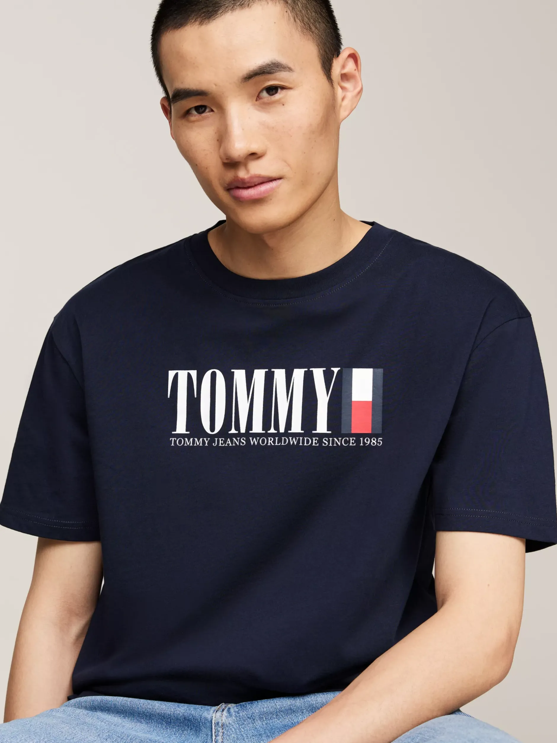 T-Shirty*Tommy Hilfiger T-shirt Z Okrągłym Dekoltem I Logo Z Flagą DARK NIGHT NAVY