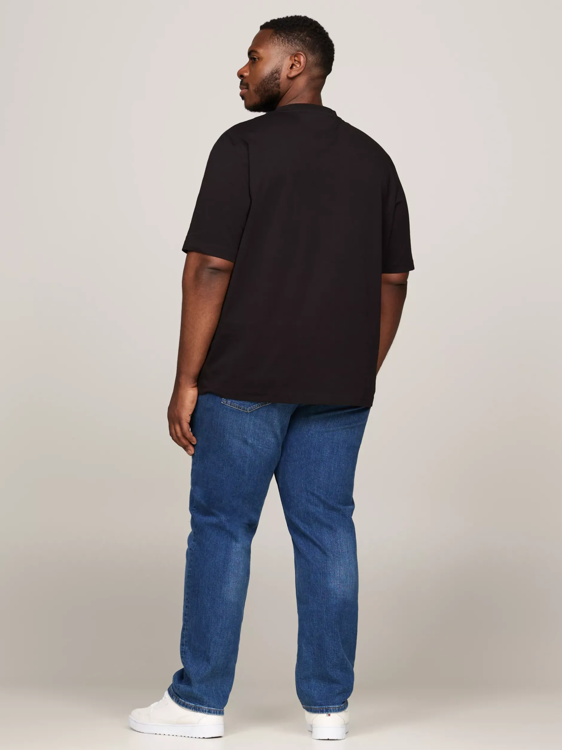 T-Shirty*Tommy Hilfiger T-shirt Z Okrągłym Dekoltem I Logo Plus BLACK