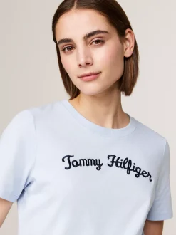 T-Shirty*Tommy Hilfiger T-shirt Z Wyhaftowanym Kaligrafowanym Logo BREEZY BLUE