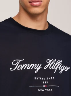 T-Shirty*Tommy Hilfiger T-shirt Z Wyhaftowanym Logo DESERT SKY