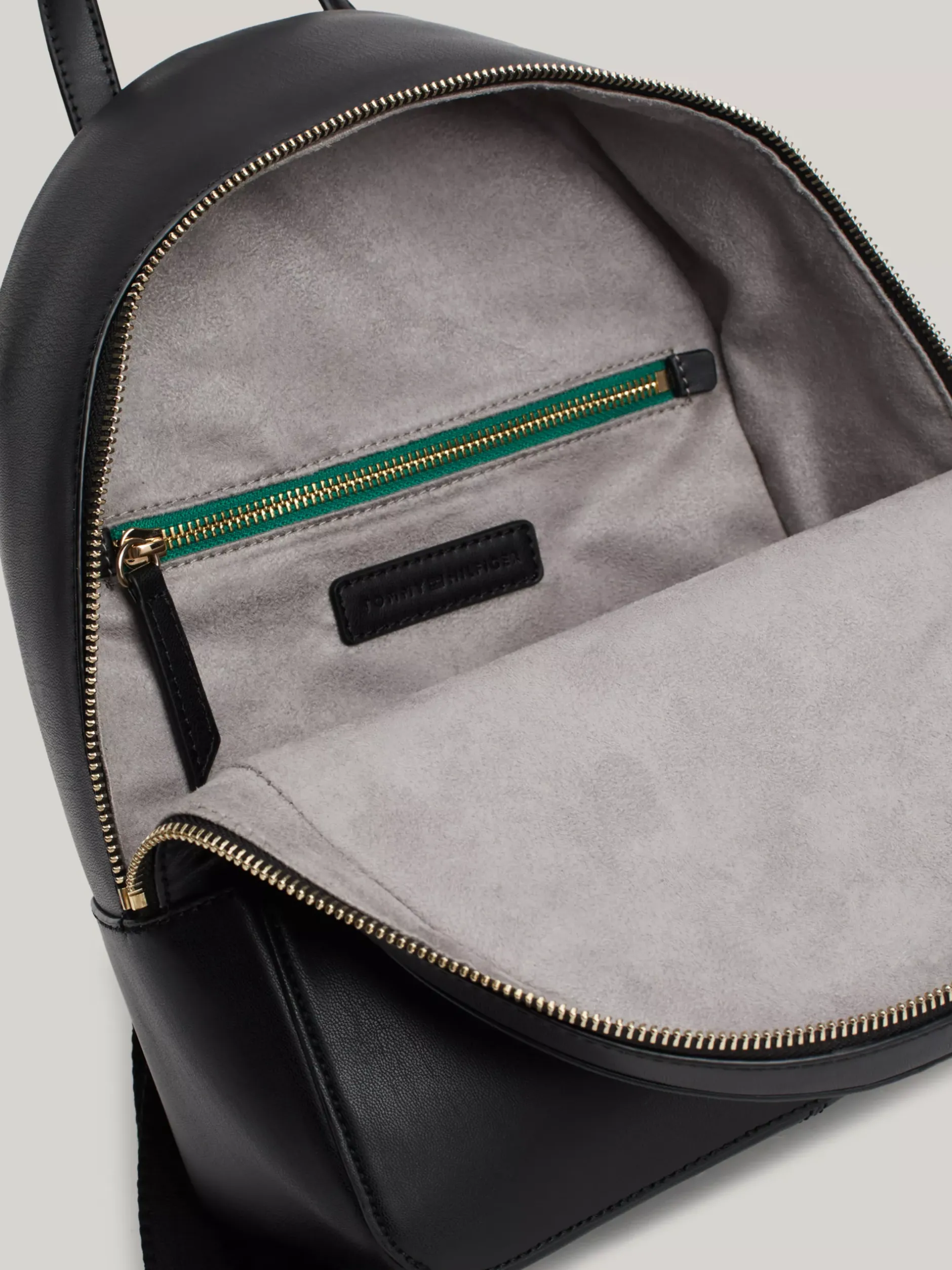 Plecaki*Tommy Hilfiger Usztywniany Plecak Hilfiger Monotype BLACK