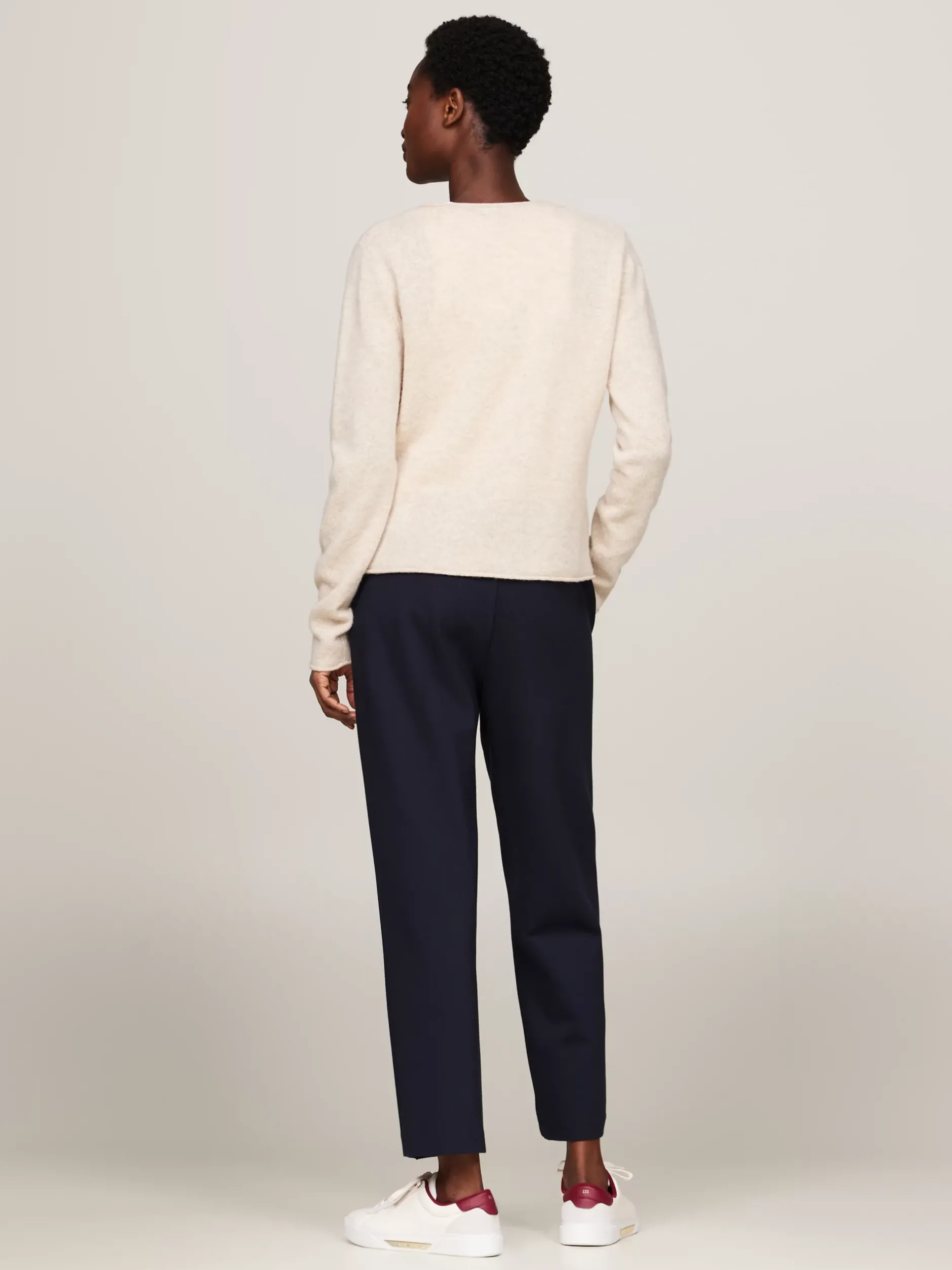 Swetry Z Okrągłym Dekoltem|Swetry*Tommy Hilfiger Wełniany Sweter Z Dekoltem W Szpic CLASSIC BEIGE HEATHER