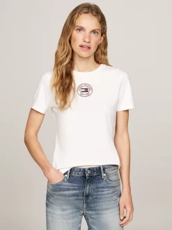 T-Shirty*Tommy Hilfiger Wąski T-shirt Z Logo W Formie Stempla ANCIENT WHITE