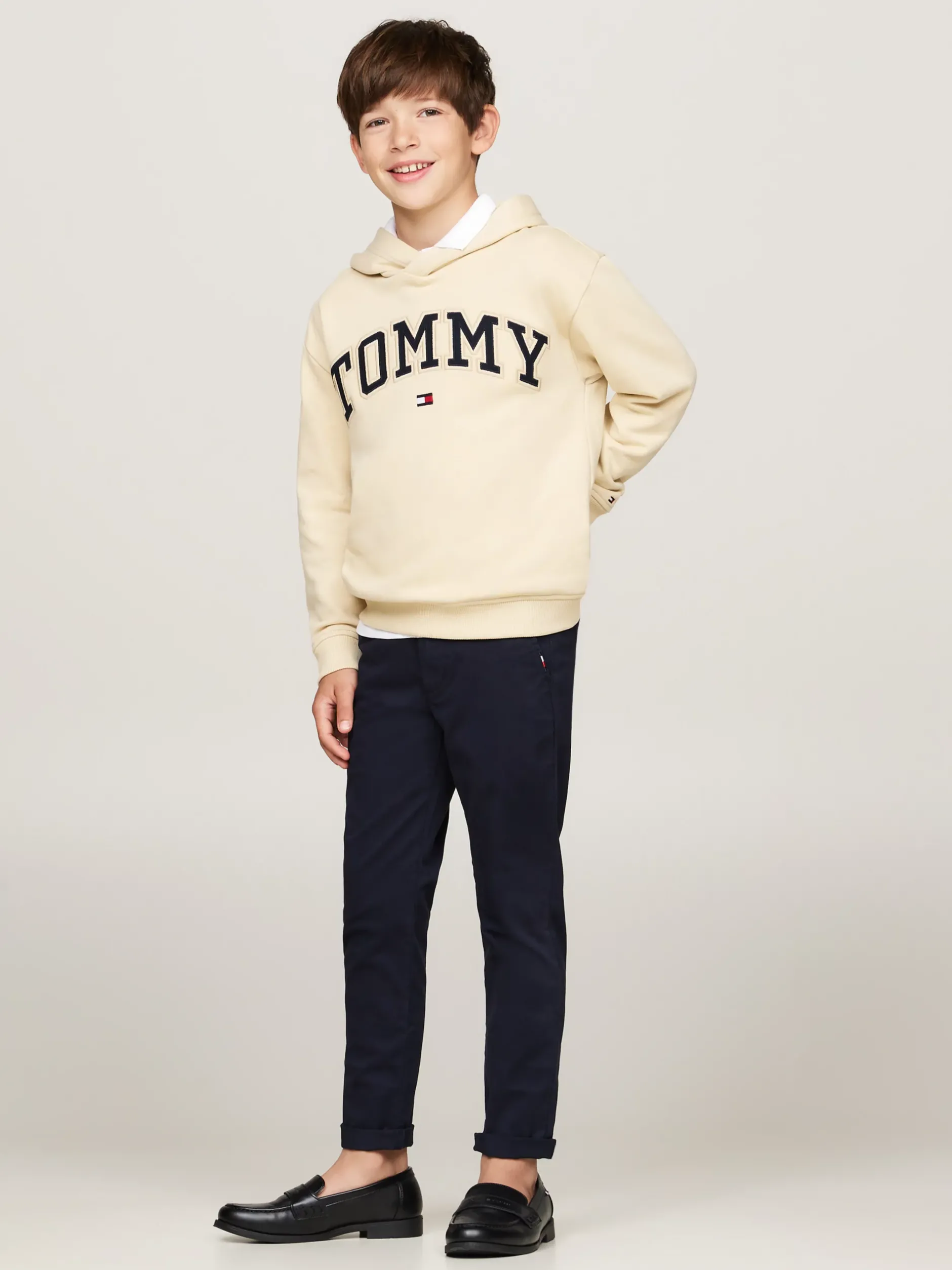 Spodnie I Szorty*Tommy Hilfiger Wąskie Chinosy Z Miękkiego Diagonalu DESERT SKY
