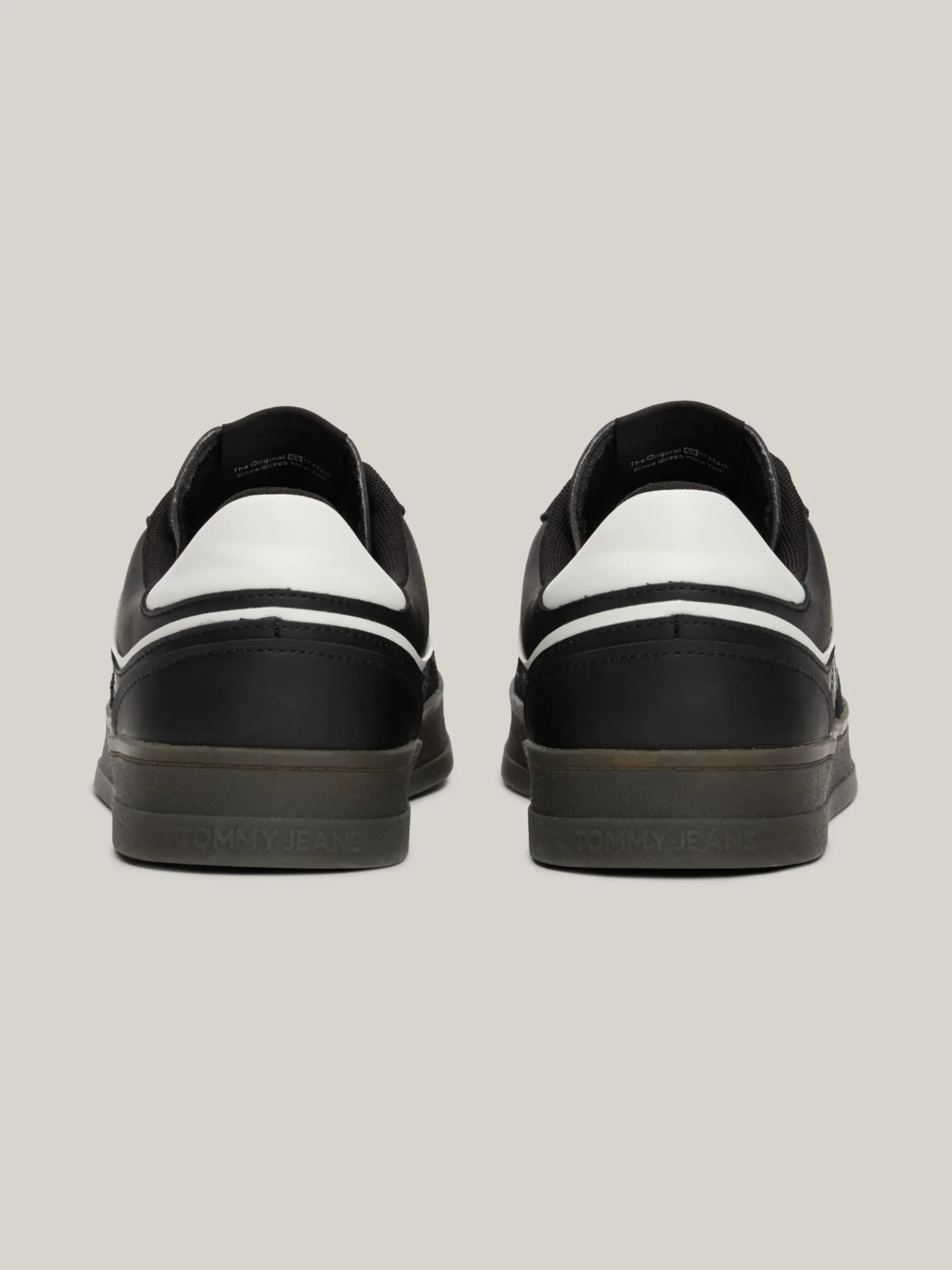 Sneakersy*Tommy Hilfiger Zamszowe Buty Sportowe Retro BLACK