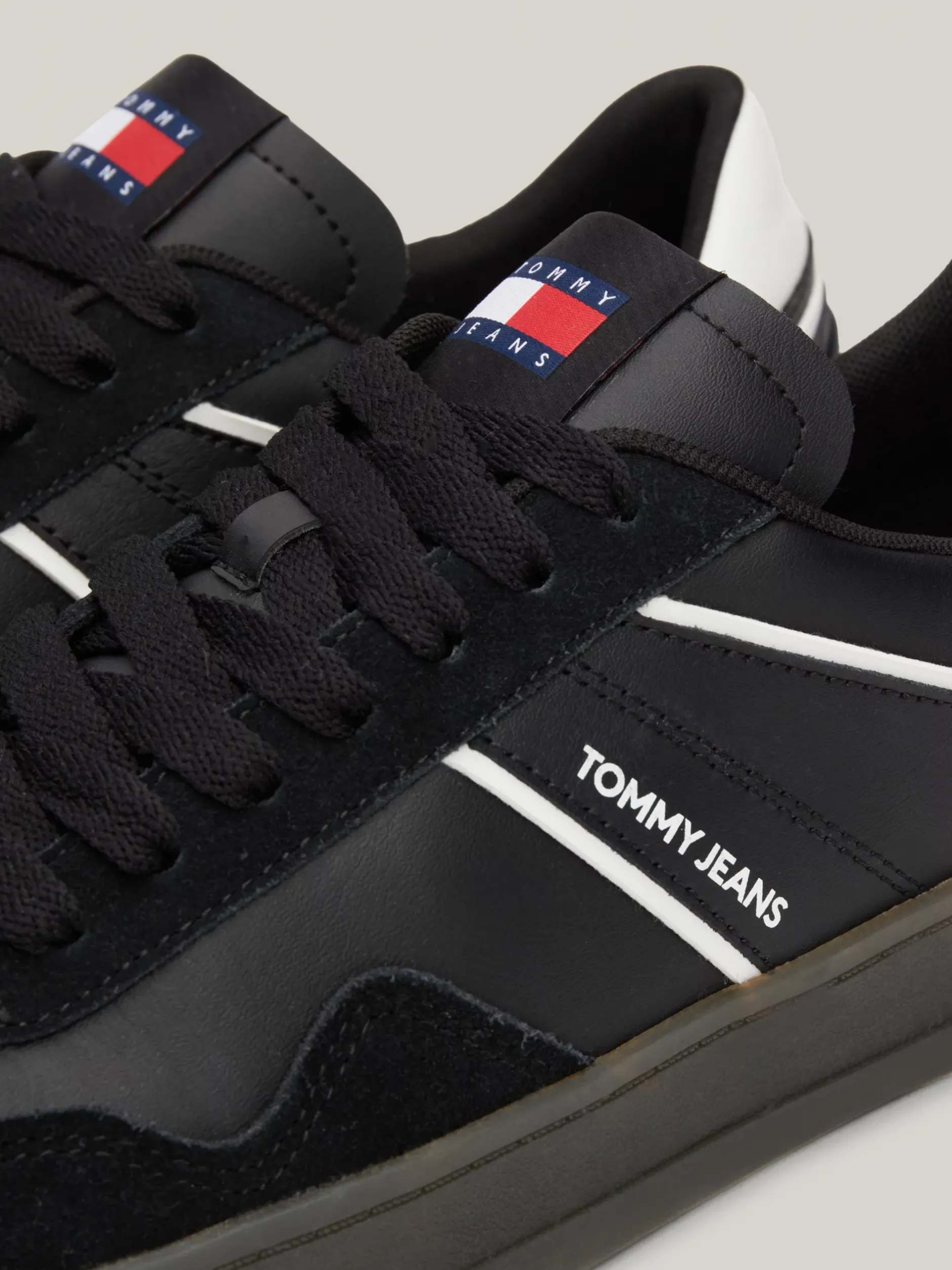 Sneakersy*Tommy Hilfiger Zamszowe Buty Sportowe Retro BLACK