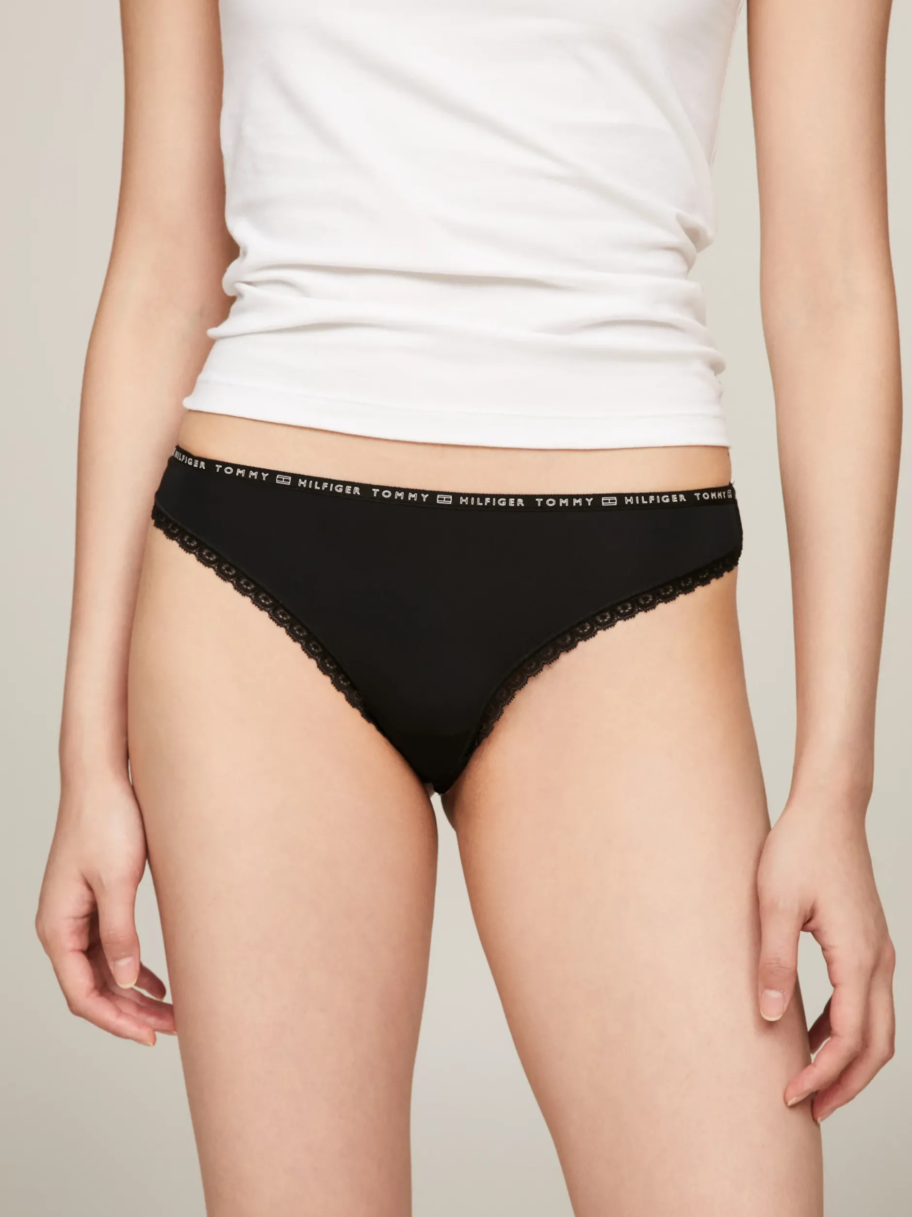 Figi|Bielizna*Tommy Hilfiger Zestaw 3 Par Thongów Z Kwiatową Koronką BLACK/ BLACK / BLACK